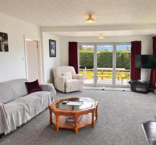 The Kiwiana Crib - 9
