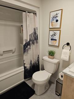 Chester Luxury Suites Brand New Moncton Getaway - 5