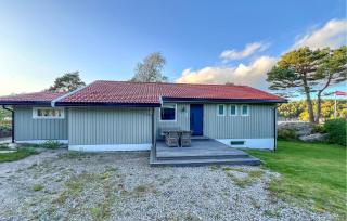 3 Bedroom Cozy Home In Mandal - 2