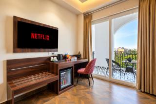 The Altruist Gurugram Hotel - 4