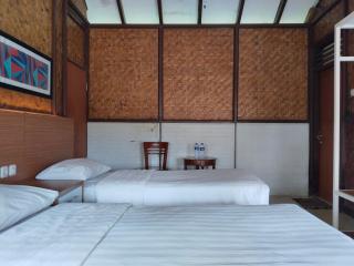 Megamendung Hotel & Resort - 3