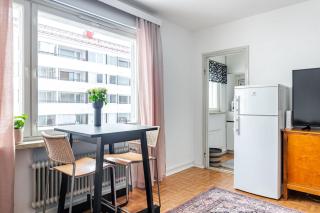 Apartments near Downtown & Sports Center with Free Parking - 3