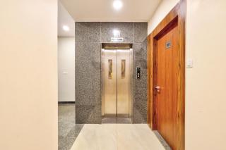 HotelMaple Leaf Newly Built With Luxury Restaurant Near Khatipura Railway Station - 1