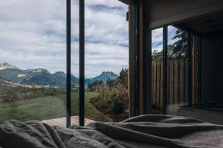 Nuit insolite haute savoie - Unik Lodges Annecy - Aurore - Hébergement insolite avec vue montagne et spa privé - 8
