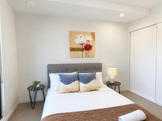 Bright 1BR1BA in MEL CBD Balcony wifi Pool - 6