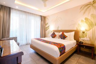 Fabhotel Prime Kings Court - 4