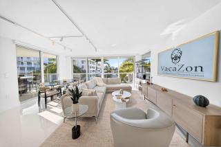 Chic Bay Harbor 3BR Rooftop Pool Free Parking - 4