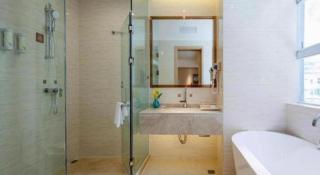 Vienna Hotel Sichuan Ganzi 318 National Highway Yajiang - 3
