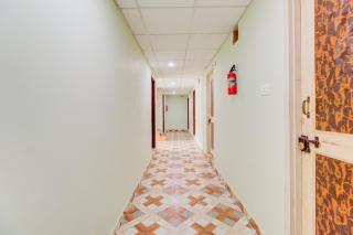 Collection O Airport Road Solina - 2