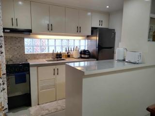 Modern Malay Balay- 2BR Near Clark, with Pool & WiFi - 8