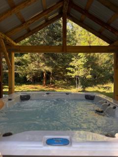 Secluded North Cascades Retreat & Private Trail & Hot Tub - 8
