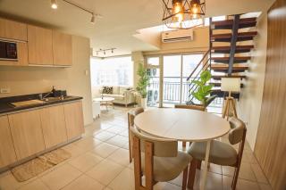 EDSA Heights Penthouse Unit 3306 Ama Tower Residences - Manila - 5