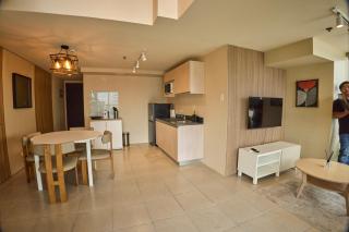 EDSA Heights Penthouse Unit 3306 Ama Tower Residences - Manila - 1