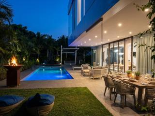 Villa Lumen, Pool & Jacuzzi - 3