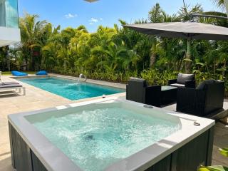 Villa Lumen, Pool & Jacuzzi - 9