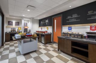Hampton Inn by Hilton Halifax Downtown - 8