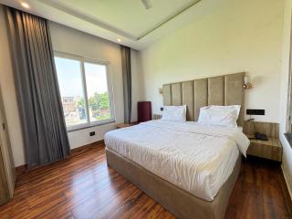 Hotel Atithi Riverside - 8