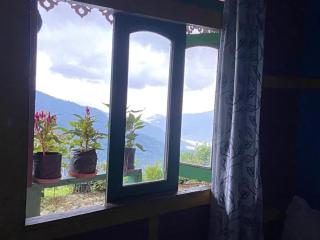 Sea and Mount Goperpa Tashi Homestay By StayApart - 1