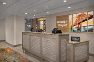 Hampton Inn & Suites St. Louis/Alton, IL - 8
