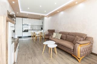 RICH 3 Apartment - 2