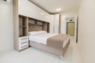 RICH 3 Apartment - 1