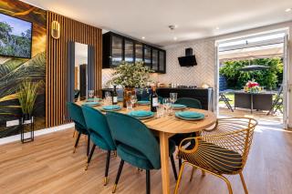 The Dodsworth modern 4 bedroom house, sleeps 8 - 8