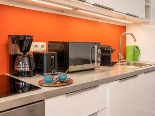 Spacious 2BR Apartment for 6 near Votivkirche & Metro U2 - Viena - 5