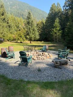 Secluded North Cascades Retreat & Private Trail & Hot Tub - 7