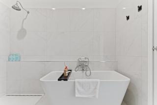 Little Ness - 3BR Heritage Home Near CBD - 4