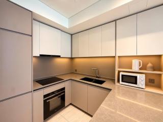 Opera Apartment 2 bedrooms bridge view - 7