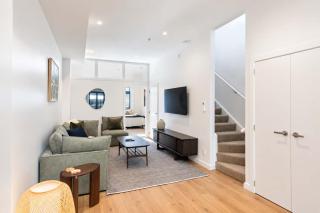 The Ascot 3BR City Townhouse in Wellington - 4
