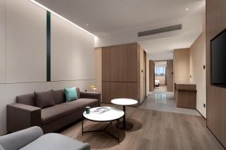 Holiday Inn Shanghai Jing'an - 9