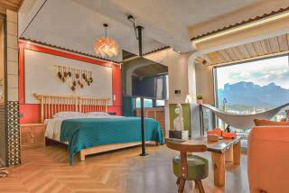 Riverside Hidieaway Homestay Free scenic spot introduction, ticket service Free one-way pick-up service at high-speed rail station Free one-way airport pick-up service Self-service laundry - 8