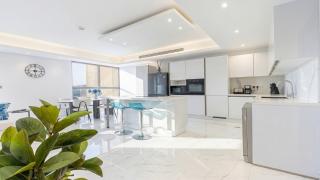 Central Modern JBR Home steps from the Beach - 3