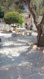 Beautiful villa near the beach - 8