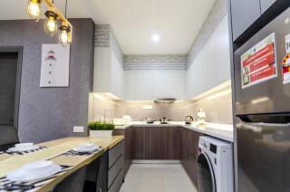 Chic & Cozy Stay at Suasana JB - 1