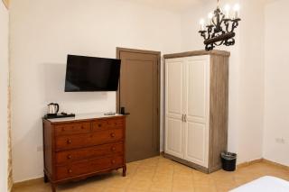 Charming Double Room with Pool in Marsaxlokk - 9