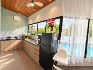 Fairy Retreat Private Pool Cottage IPOH, BBQ, KTV, 15 pax - 1