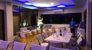 Godo's Plaza Hotel and Restaurant - 3