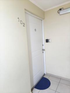 Departamento amoblado piso 1 con estacionamiento - 3