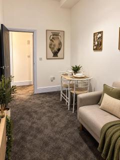 1MP-Stylish 1-Bed Apartment in the Heart of Batley - 3