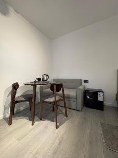 Avenue Hotel - 1