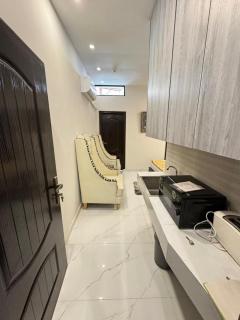 Luxe Heights Apartments - 9