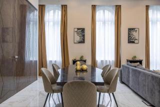 Marble & Gold Apartment by Andrássy - Budapest - 5