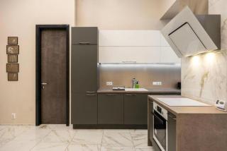 Marble & Gold Apartment by Andrássy - Budapest - 1