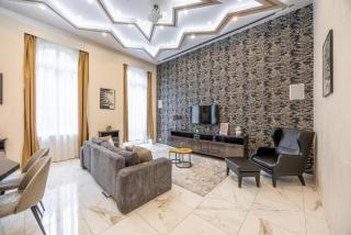 Marble & Gold Apartment by Andrássy - Budapest - 4