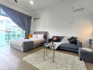 Palazio 2Pax Pool View Studio By STAY - 0