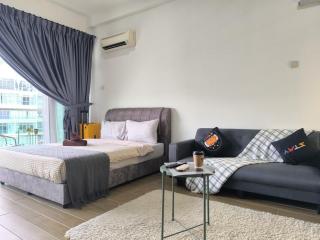 Palazio 2Pax Pool View Studio By STAY - 9