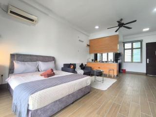 Palazio 2Pax Pool View Studio By STAY - 8