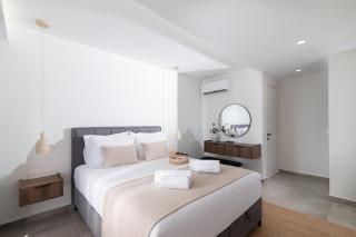 Caelia Serenity Home with Jacuzzi - 6
